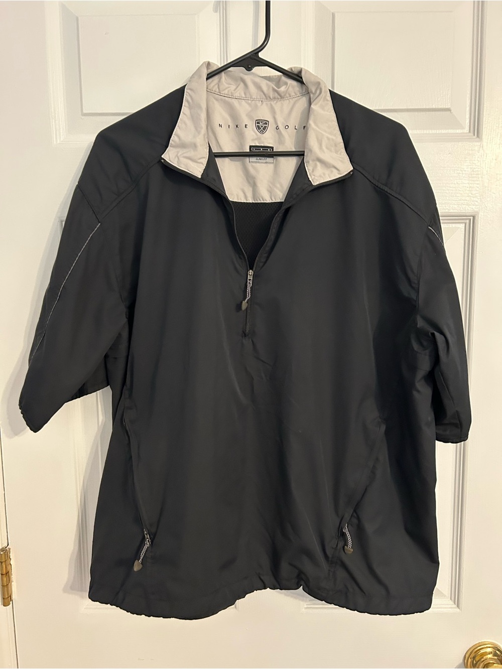 Nike Black and Light Gray Golf 3/4 Sleeve Performance Windbreaker Jacket